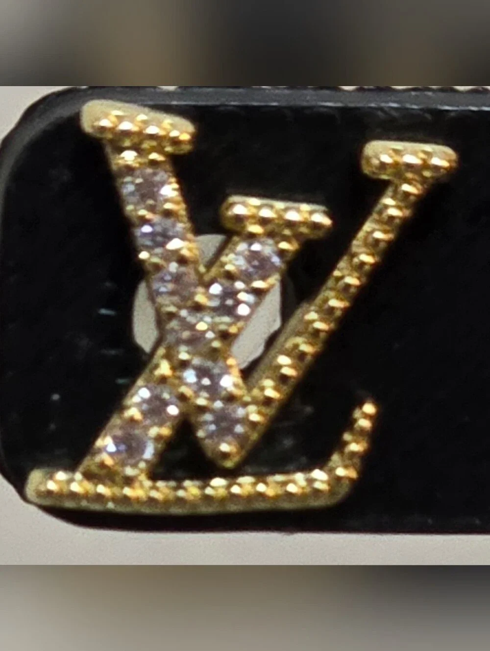 N/A elegant gold
